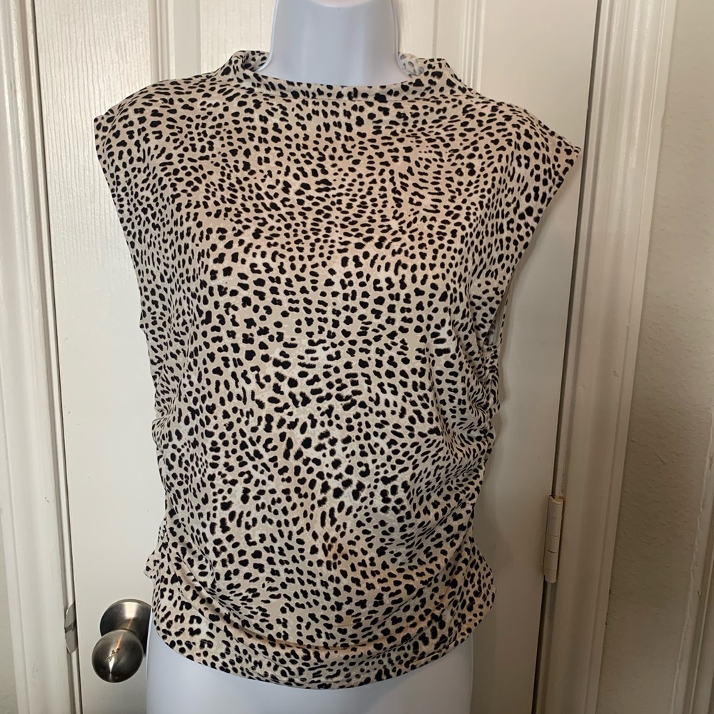 H&M Beige and Black Printed Sleeveless Tank